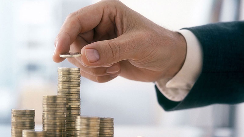 عائدات الشركات التونسية المدرجة بالبورصة تتجاوز 18 مليار دينار..   البنوك وشركات التأمين تحقق إيرادات قياسية.. وقطاع التكنولوجيا يقود القفزة النوعية بزيادة تفوق 22 ٪